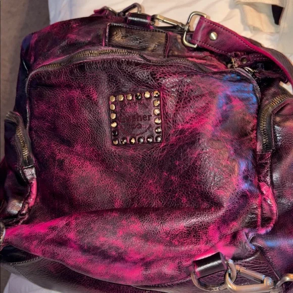 Lusher made in Italy blackened fuchsia backpack purse, great for travel. Bnnu - Picture 7 of 10